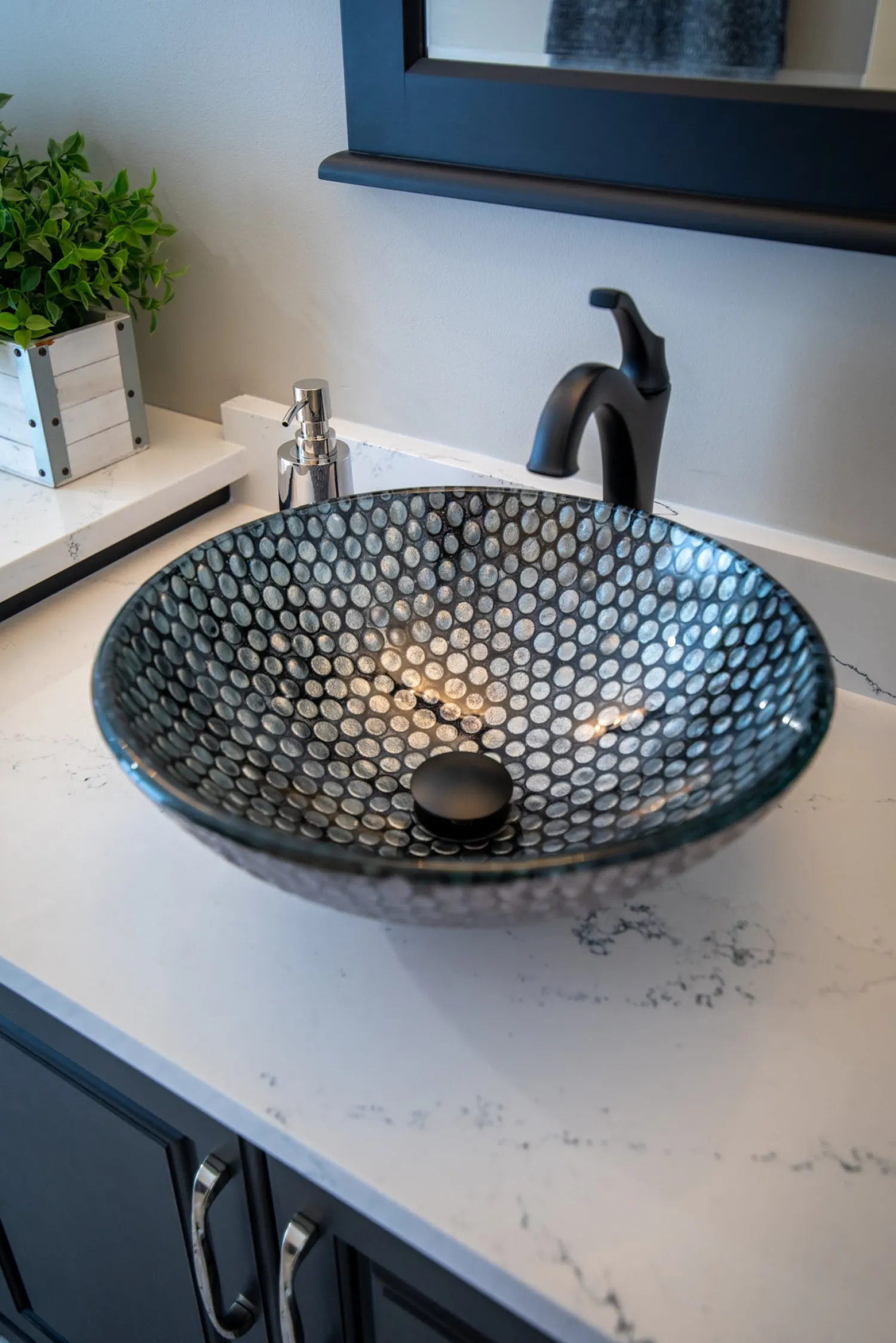 Discount Silver Dots Glass Vessel Sink Above Counter / Vessel Sinks