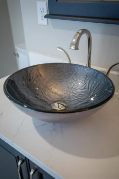Outlet Silver Embossed Round Glass Vessel Sink Above Counter / Vessel Sinks