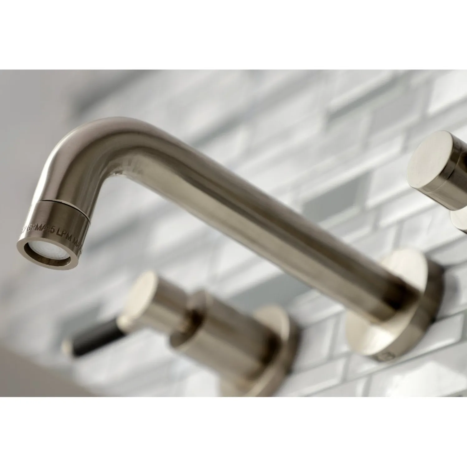 Outlet Concord 2-Handle Wall Mount Bathroom Faucet Wall Mount