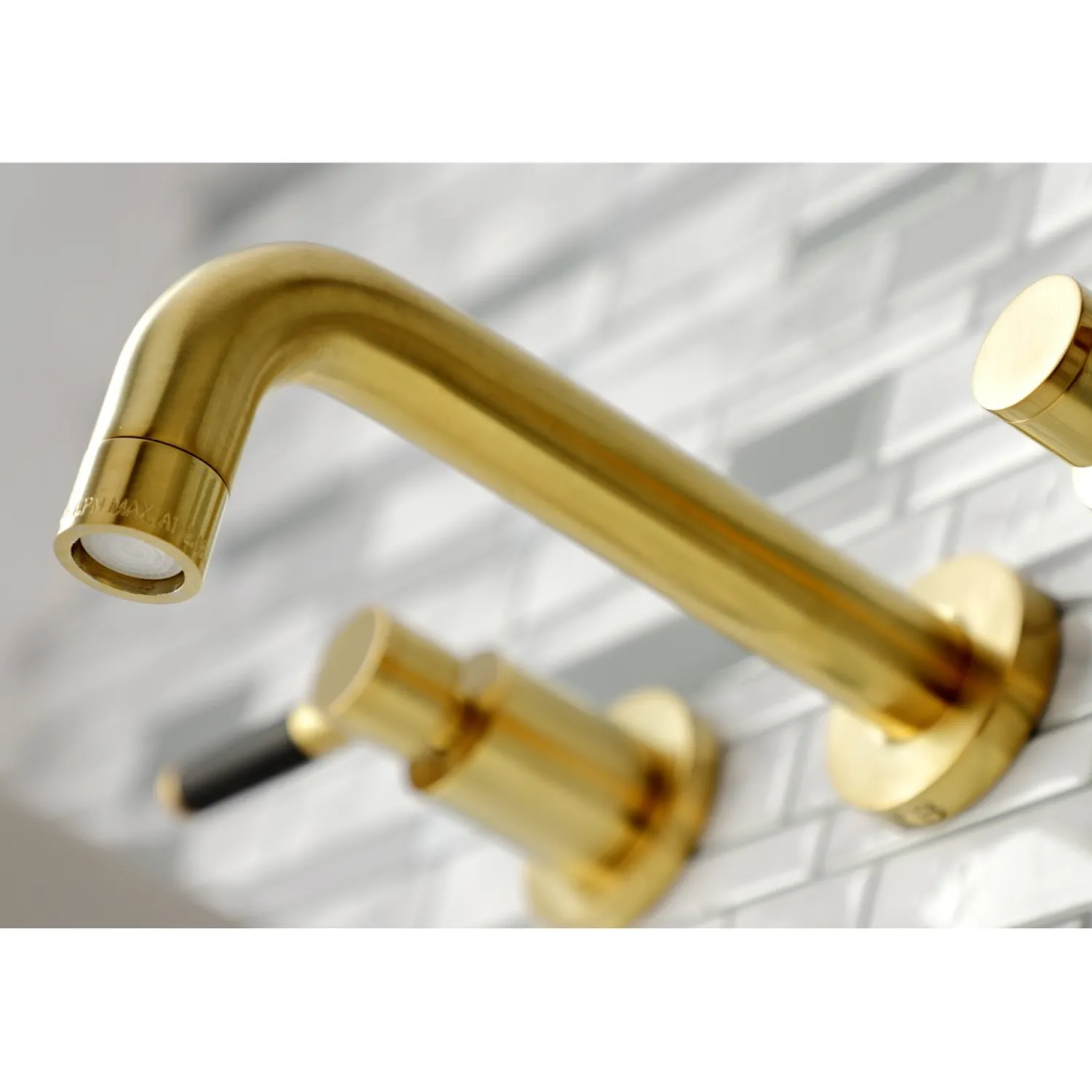 Outlet Concord 2-Handle Wall Mount Bathroom Faucet Wall Mount