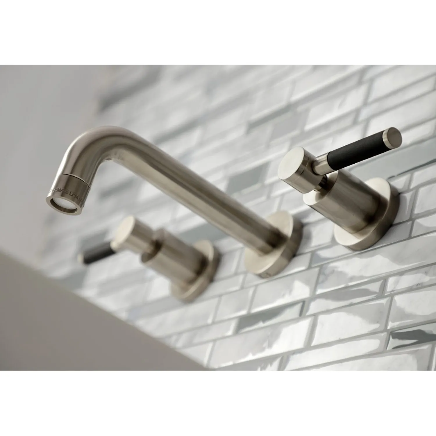 Outlet Concord 2-Handle Wall Mount Bathroom Faucet Wall Mount