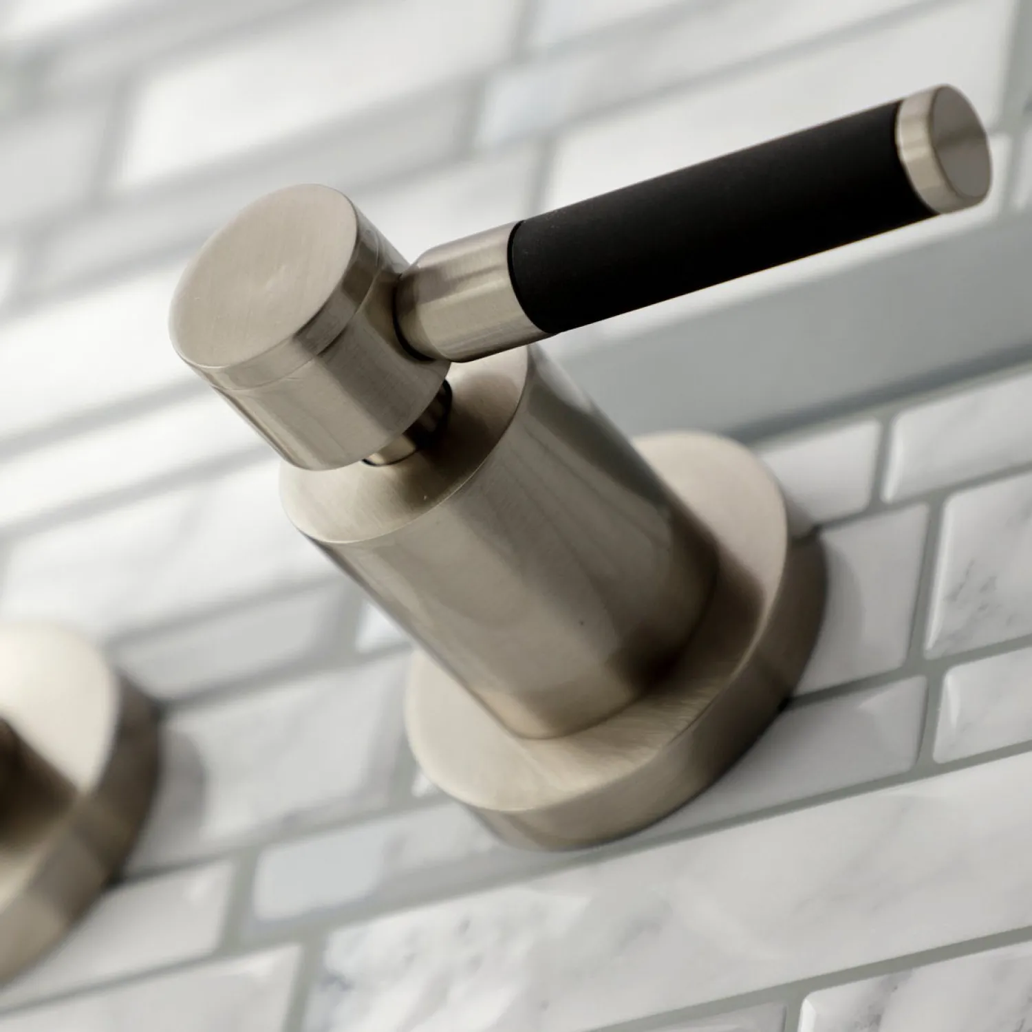 Outlet Concord 2-Handle Wall Mount Bathroom Faucet Wall Mount