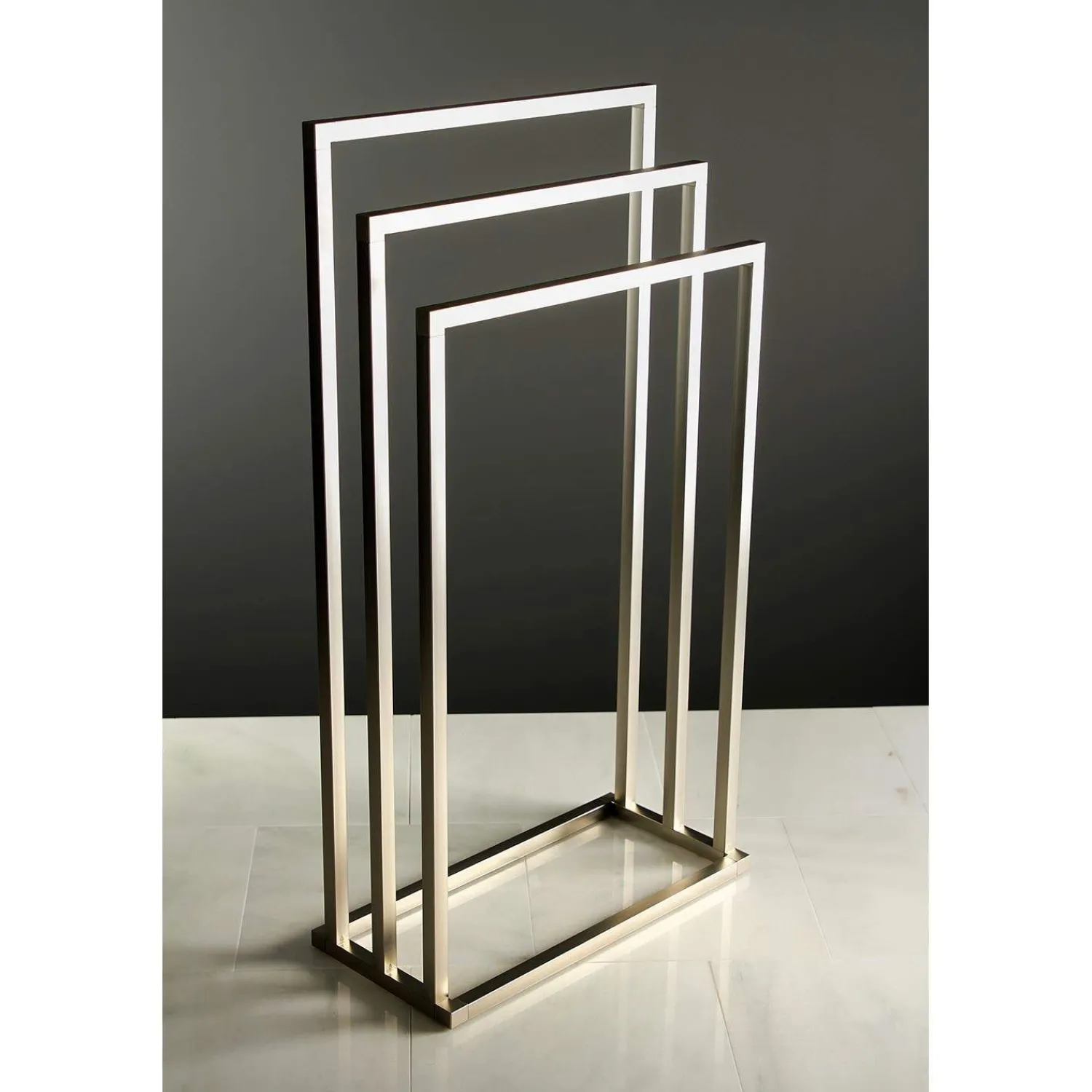 Edenscape 3-Tier Pedestal Towel Rack Free-Standing Towel Racks