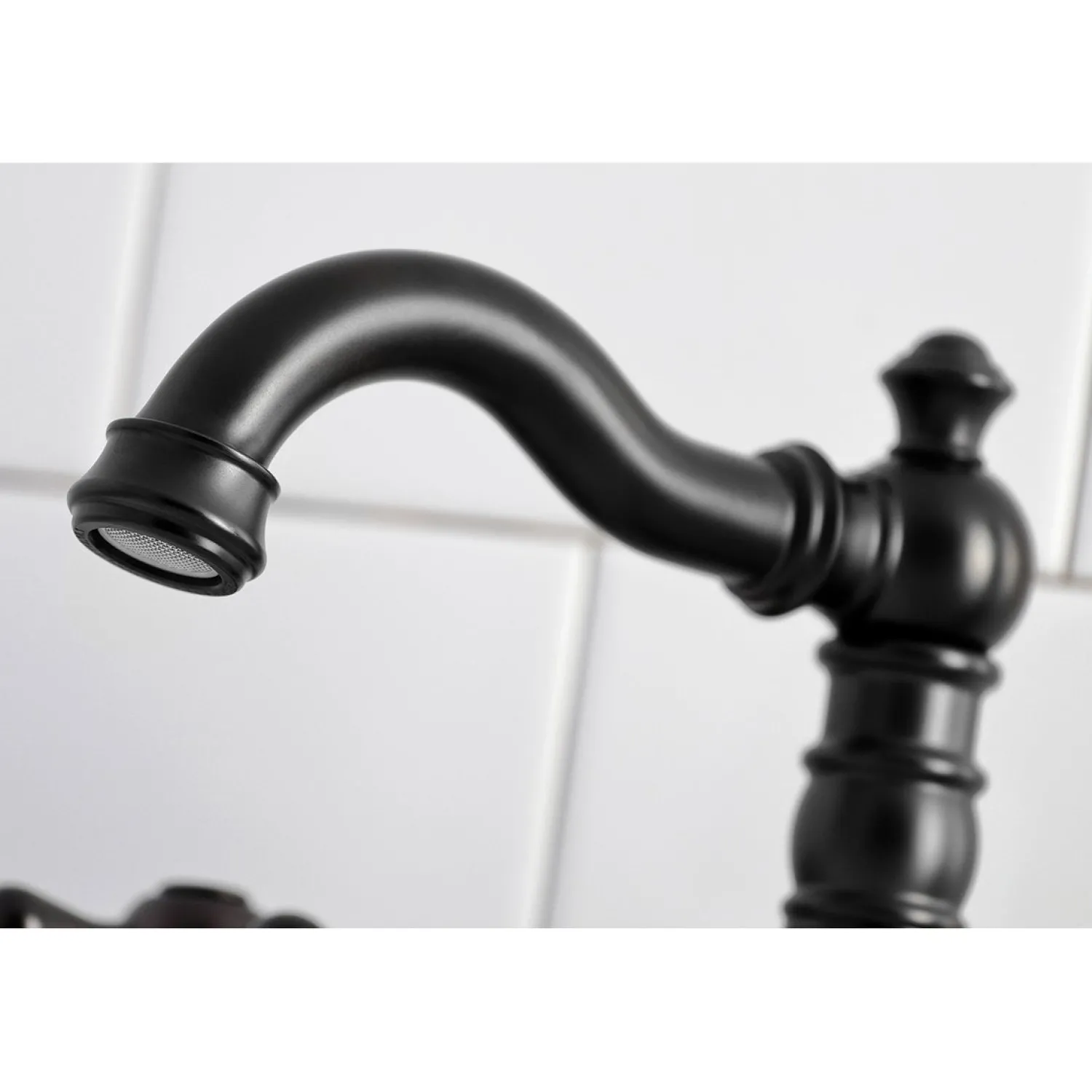 Clearance Fauceture American Classic 8" Widespread Bathroom Faucet 8" Widespread
