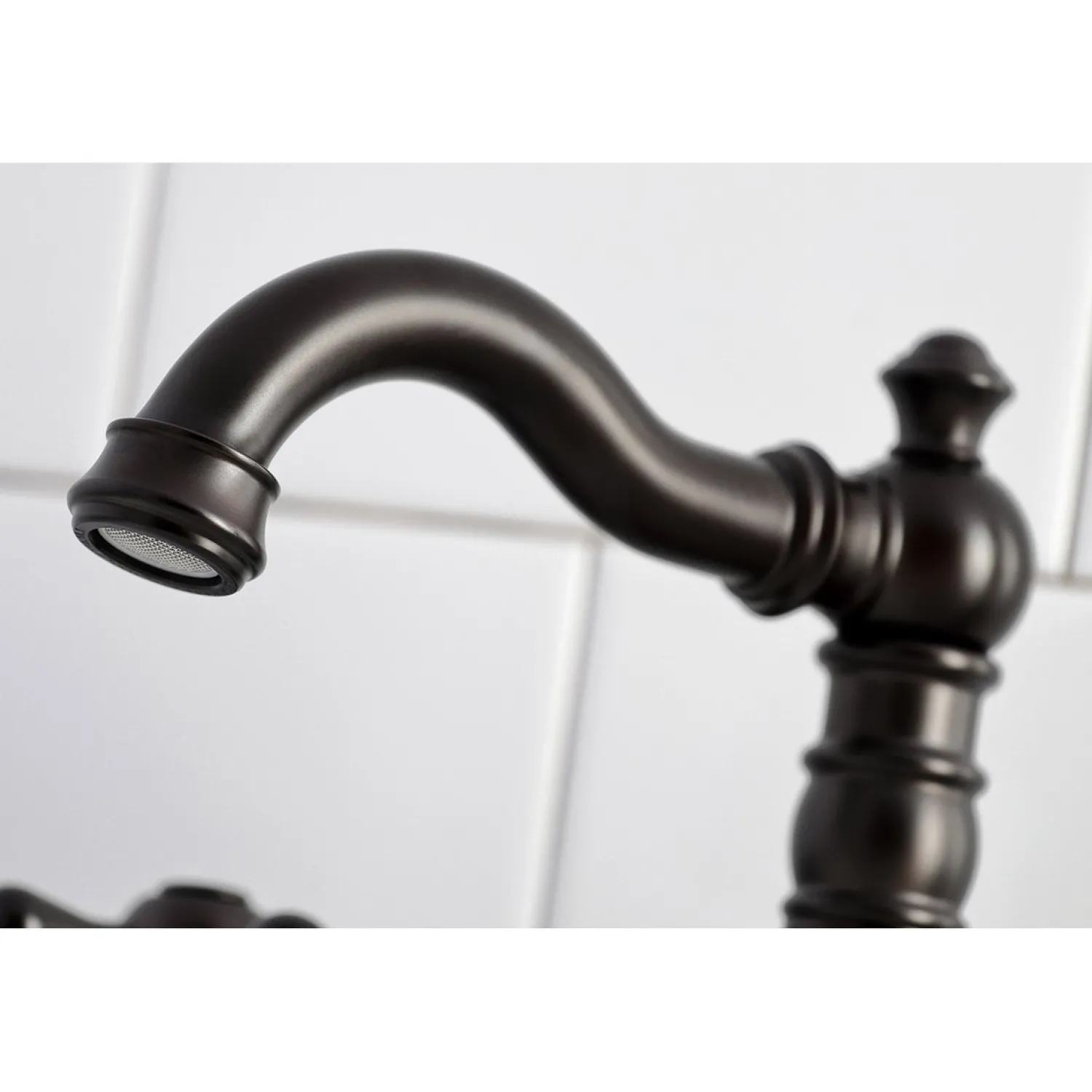 Clearance Fauceture American Classic 8" Widespread Bathroom Faucet 8" Widespread