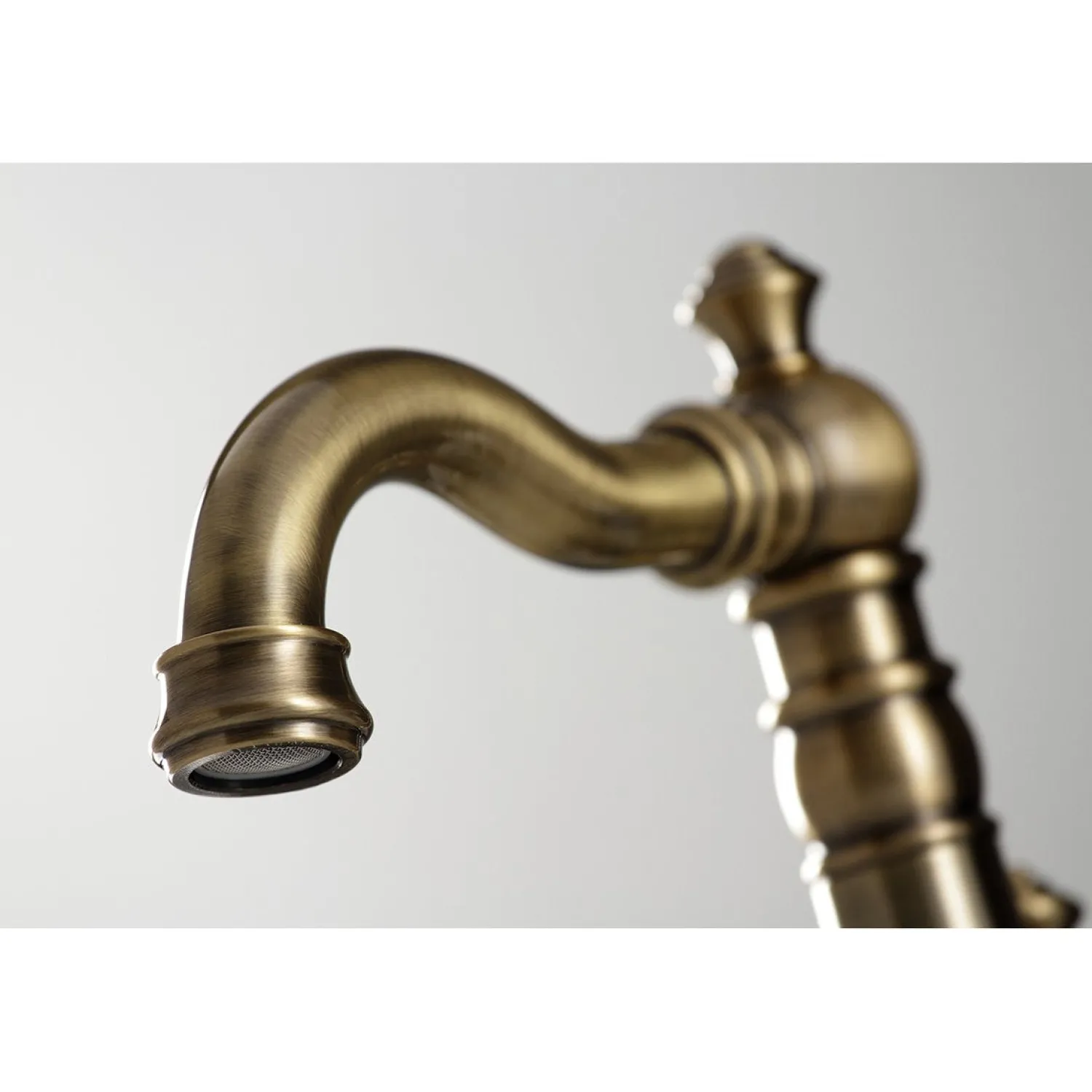 Clearance Fauceture American Classic 8" Widespread Bathroom Faucet 8" Widespread