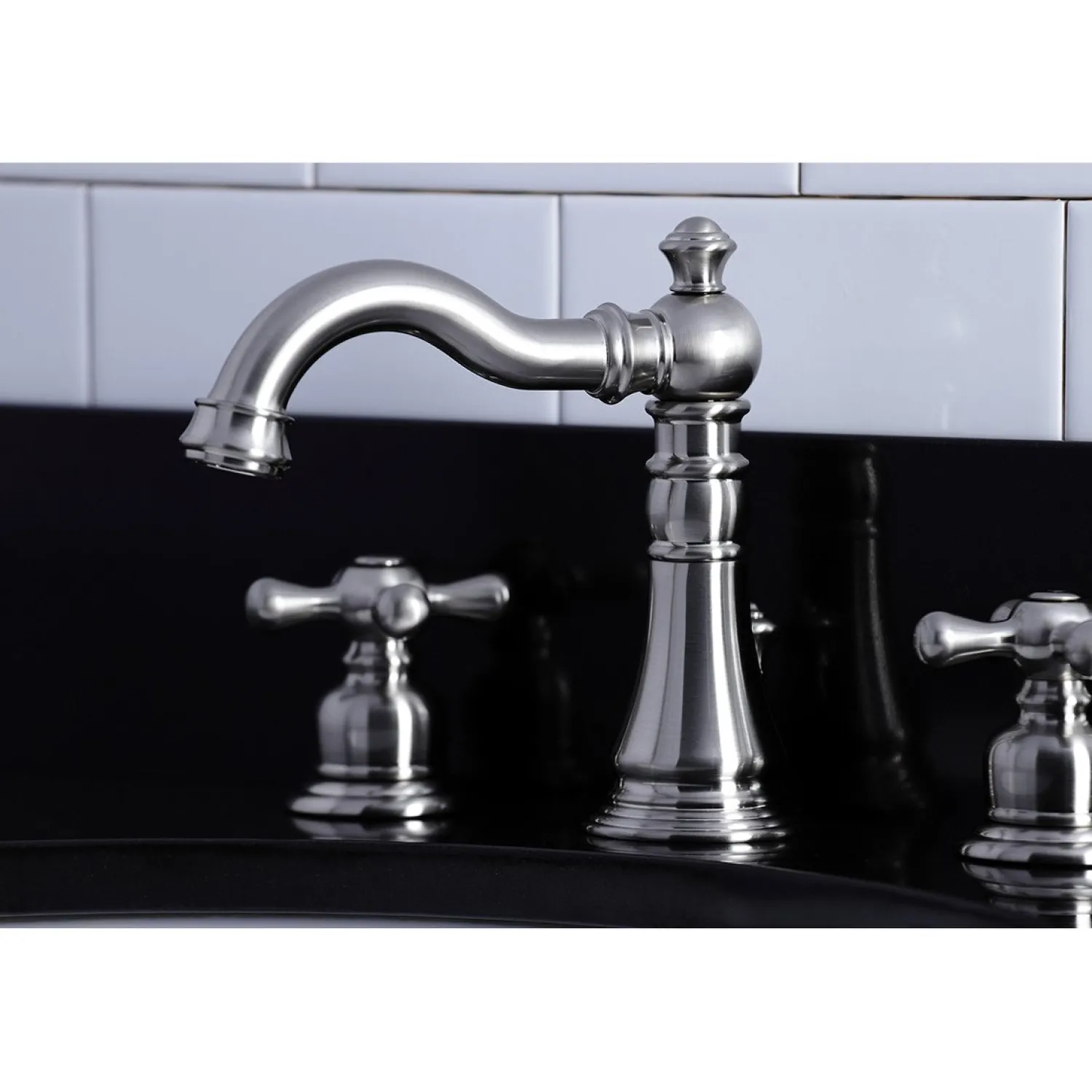 Clearance Fauceture American Classic 8" Widespread Bathroom Faucet 8" Widespread