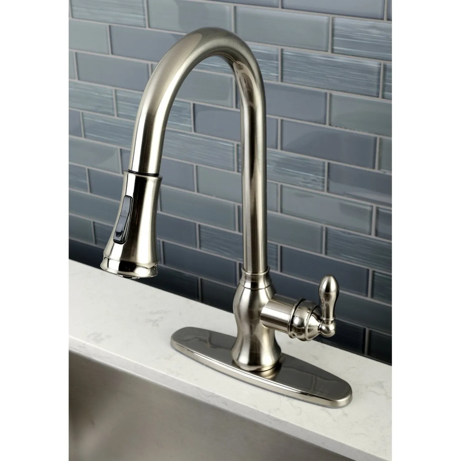 Best Gourmetier American Classic Single-Handle Pull-Down Sprayer Kitchen Faucet Single Hole