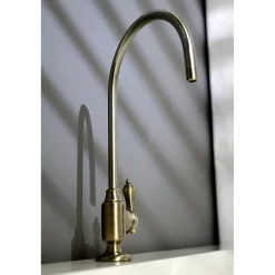 Heirloom Single-Handle Water Filtration Faucet Single Hole