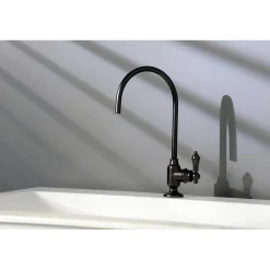 Heirloom Single-Handle Water Filtration Faucet Single Hole