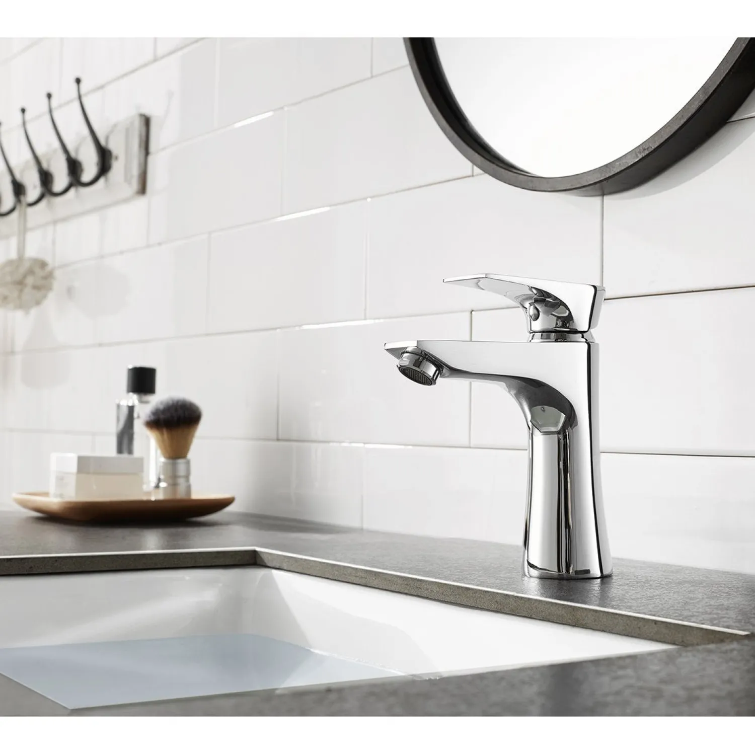 Outlet Millennium Single-Handle Bathroom Faucet Single Hole