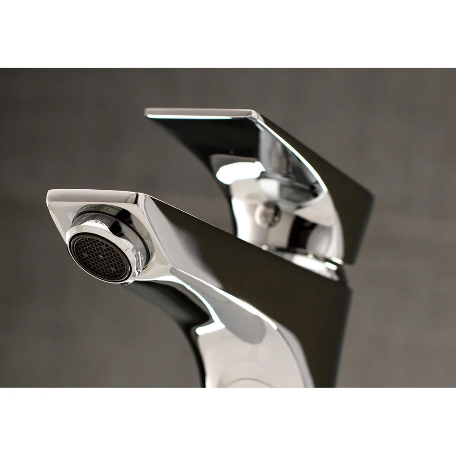 Outlet Millennium Single-Handle Bathroom Faucet Single Hole