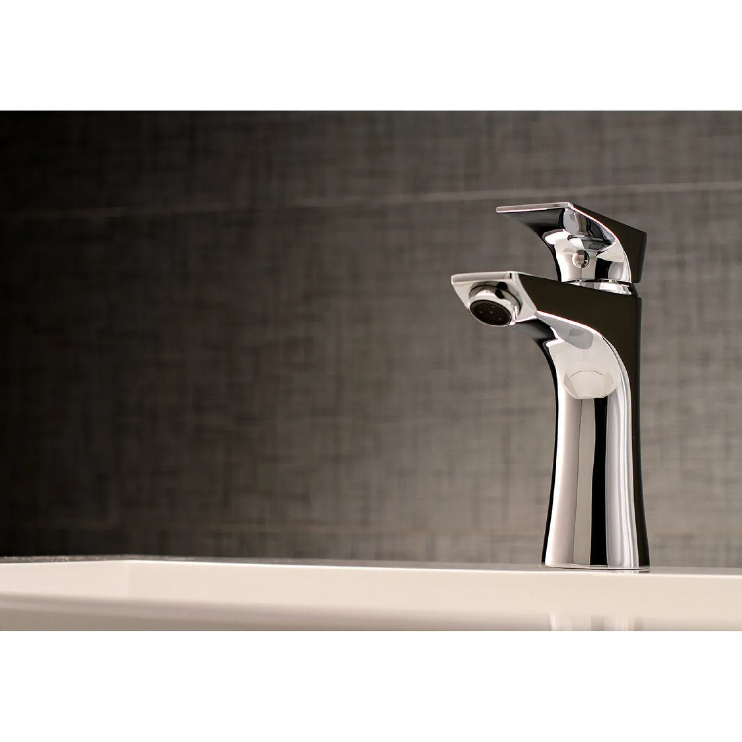 Outlet Millennium Single-Handle Bathroom Faucet Single Hole