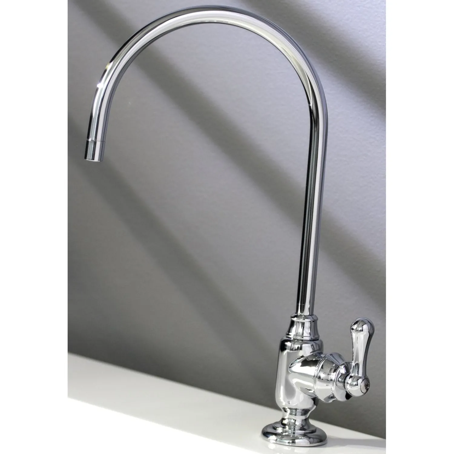 New Royale Single-Handle Water Filtration Faucet Single Hole