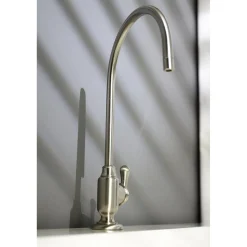New Royale Single-Handle Water Filtration Faucet Single Hole