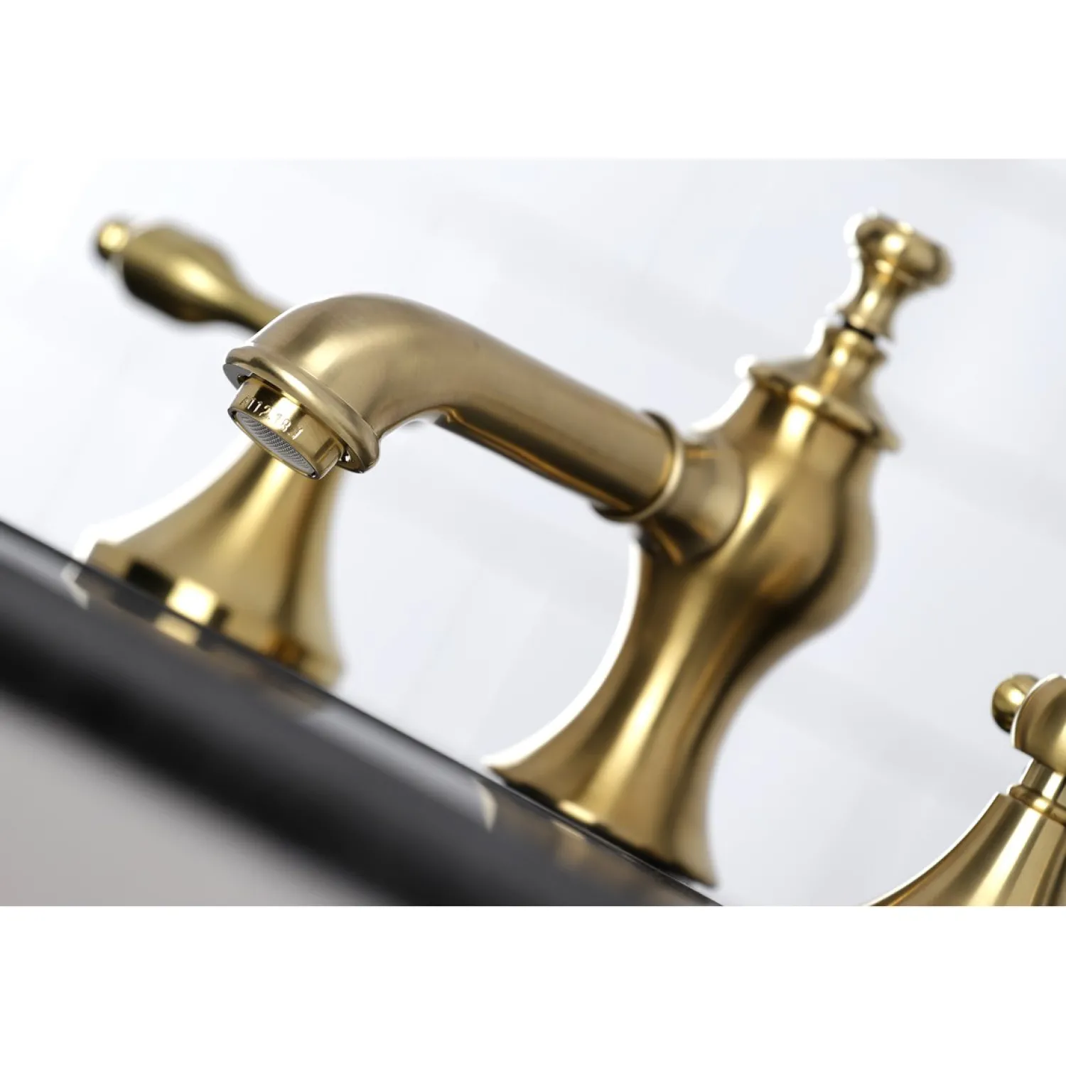 Outlet Tudor 8-Inch Widespread Bathroom Faucet 8" Widespread