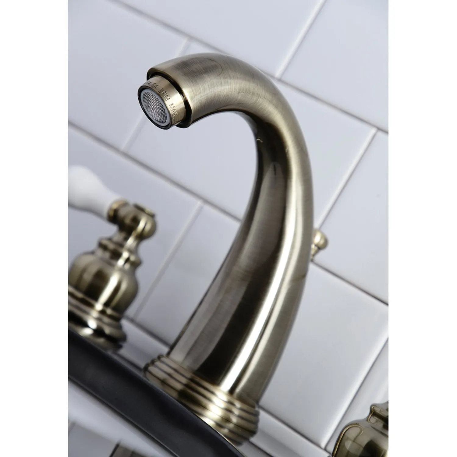 Outlet Victorian Two-Handle 8-Inch Widespread Bathroom Faucet 8" Widespread