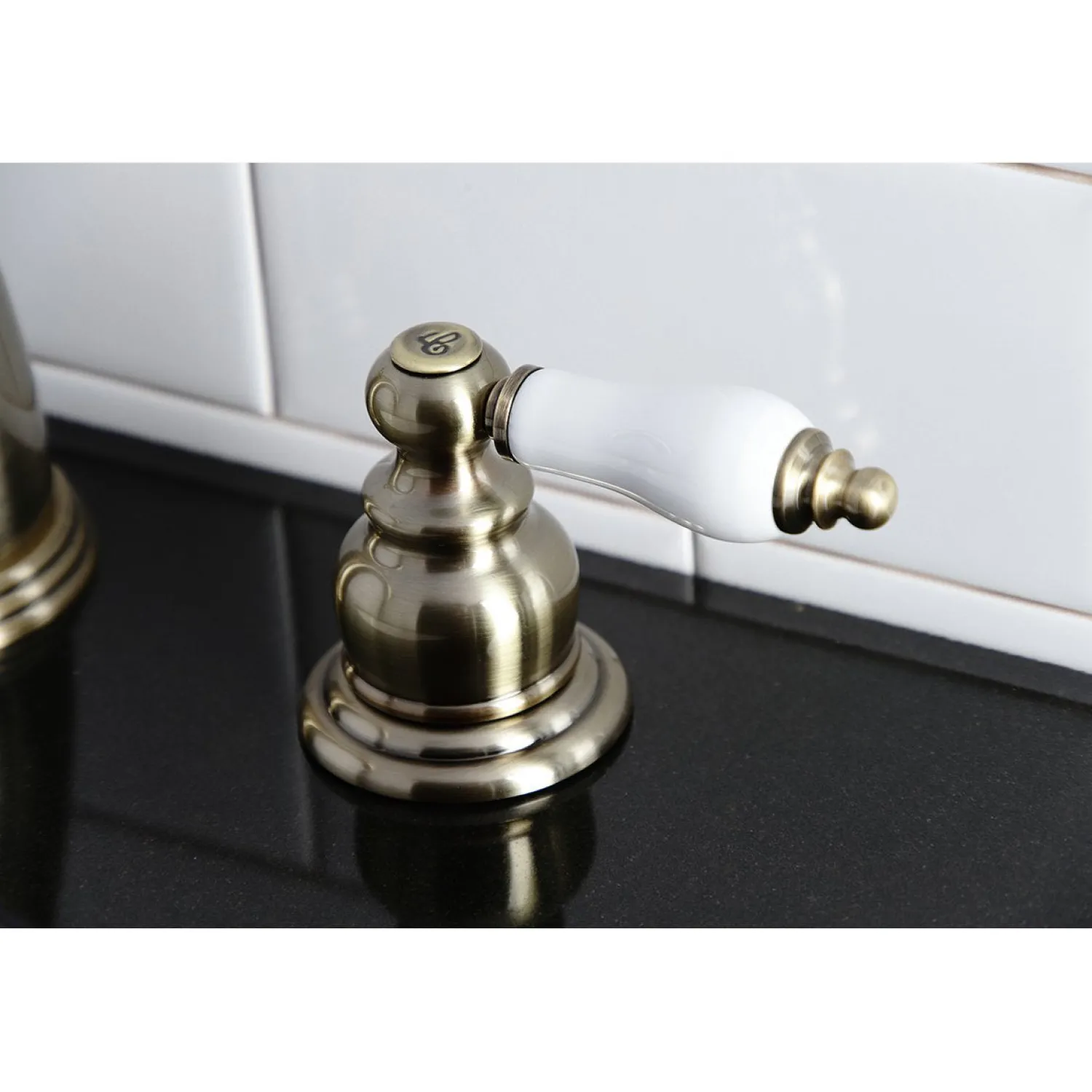 Outlet Victorian Two-Handle 8-Inch Widespread Bathroom Faucet 8" Widespread