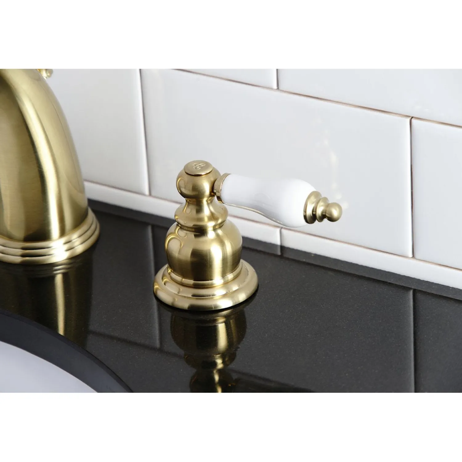 Outlet Victorian Two-Handle 8-Inch Widespread Bathroom Faucet 8" Widespread