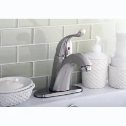 Outlet Yosemite 4-inch Centerset Single Handle Lavatory Faucet Single Hole|4