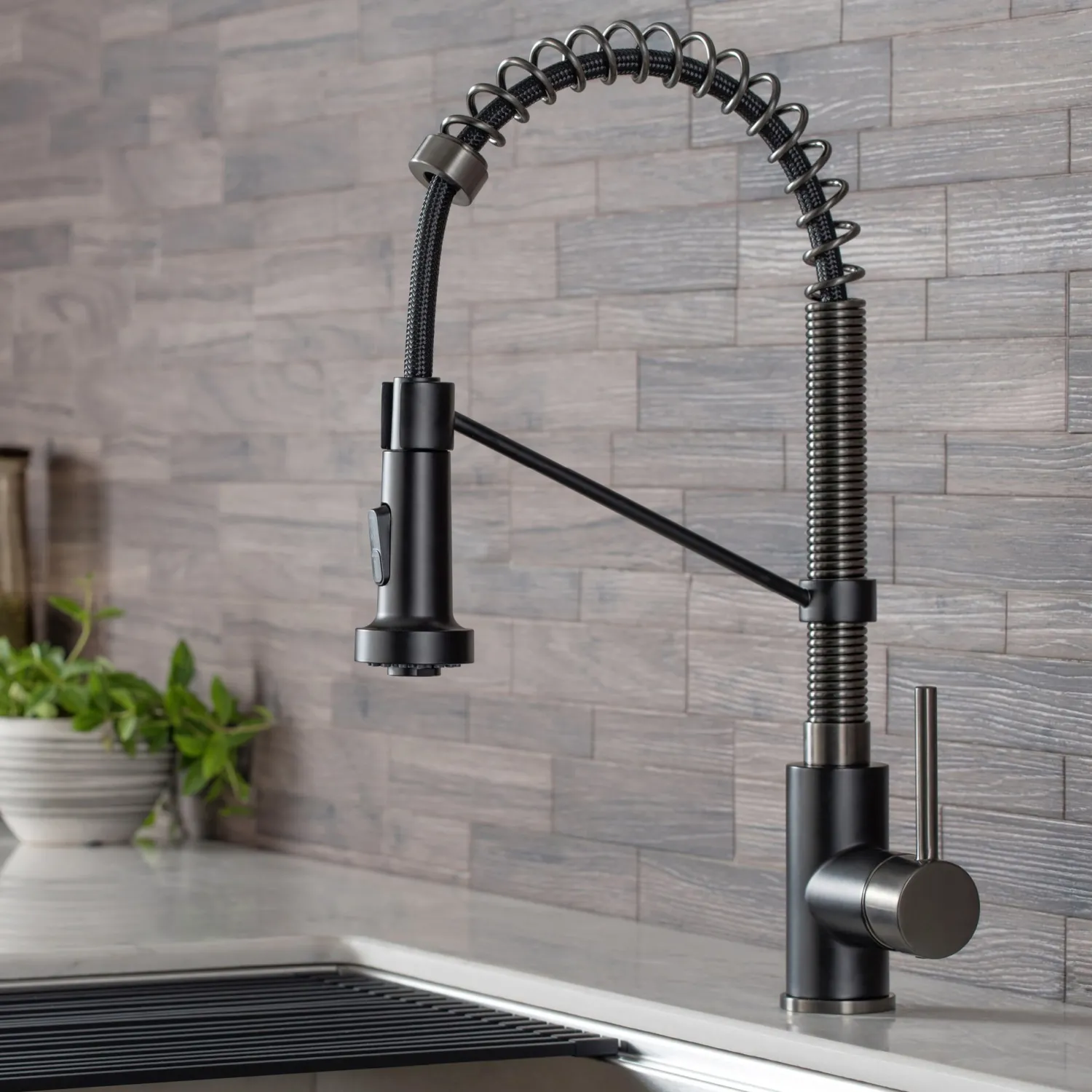 Sale Bolden 18-Inch Commercial Kitchen Faucet with Pull-Down Sprayhead in Matte Black/Black Stainless Single Hole