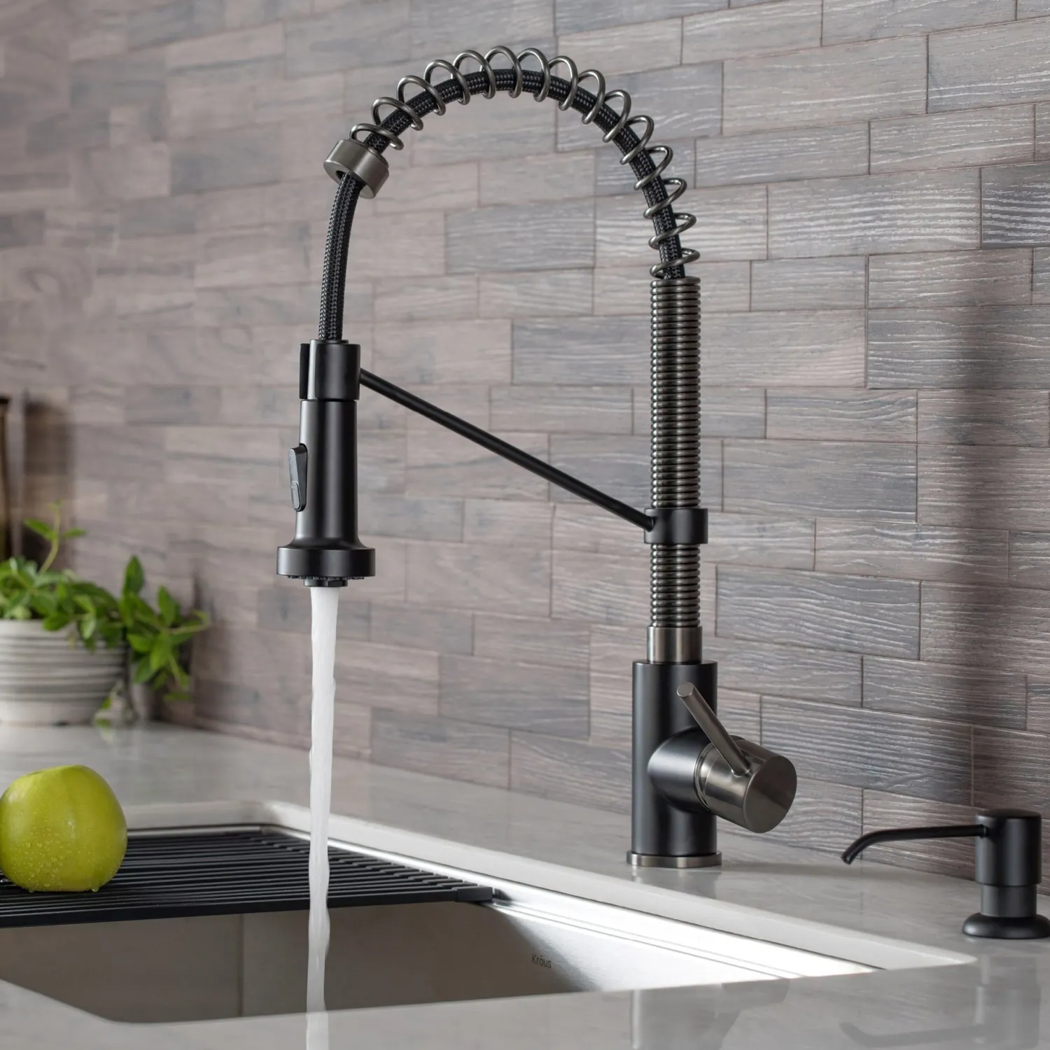 Sale Bolden 18-Inch Commercial Kitchen Faucet with Pull-Down Sprayhead in Matte Black/Black Stainless Single Hole