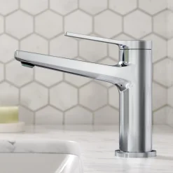 Best Indy Single Handle Bathroom Faucet with Matching Pop-Up Drain in Chrome Single Hole
