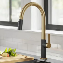 Oletto Single Handle Brushed Brass & Matte Black Pull-Down Kitchen Faucet Single Hole