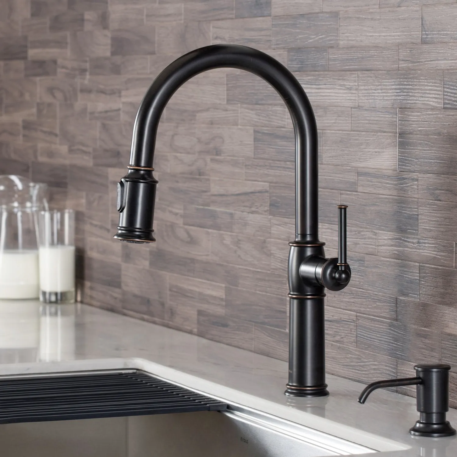 Online Sellette Traditional Single Handle Pull-Down Kitchen Faucet in Oil Rubbed Bronze Single Hole