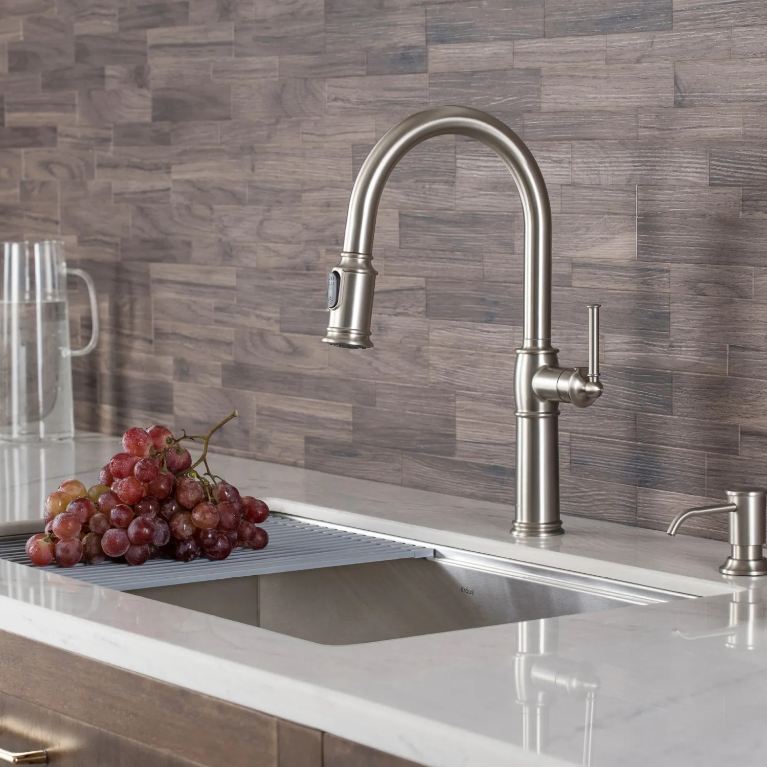 Best Sellette Traditional Single Handle Pull-Down Kitchen Faucet with Soap Dispenser and Deck Plate in Spot Free Stainless Steel Single Hole