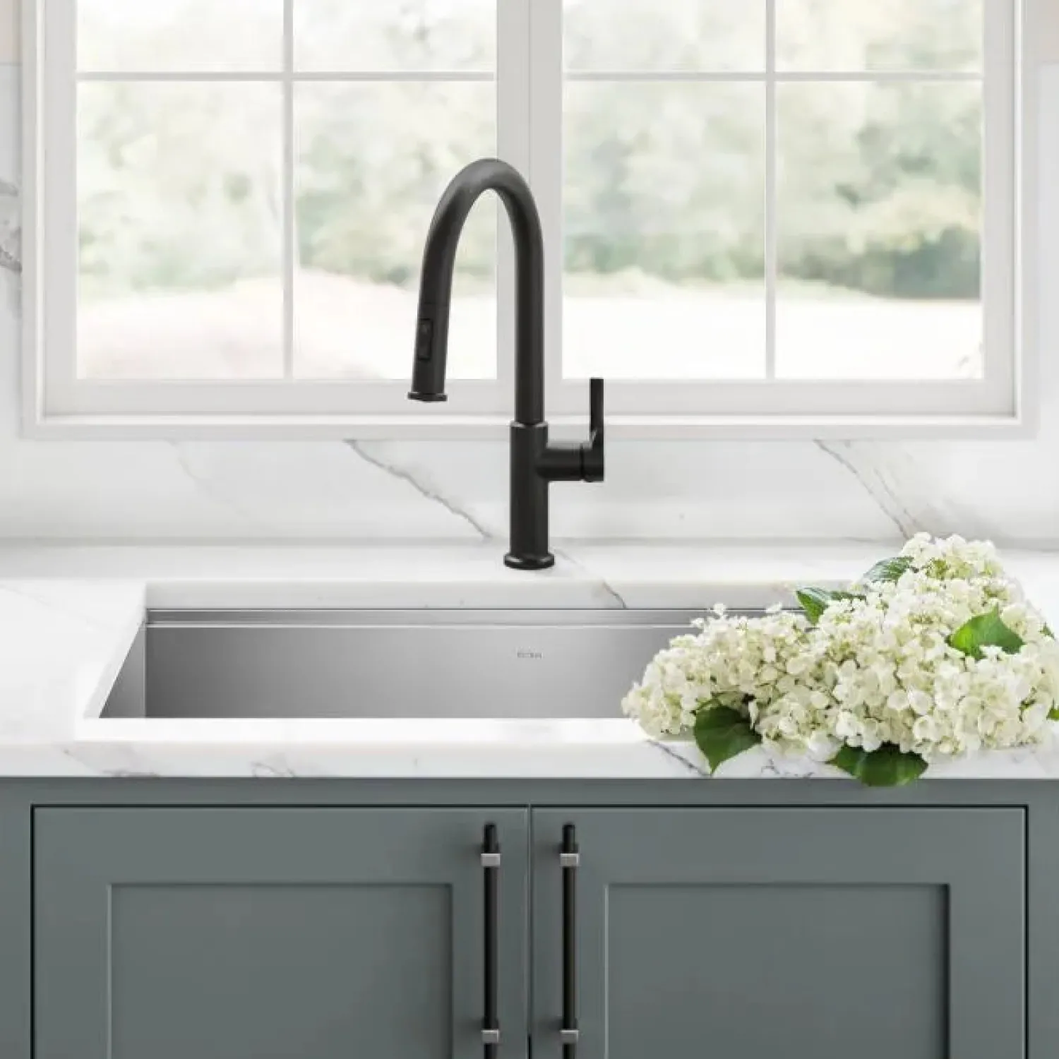 New Torak Single Handle Pull Down Kitchen Faucet in Matte Black Single Hole