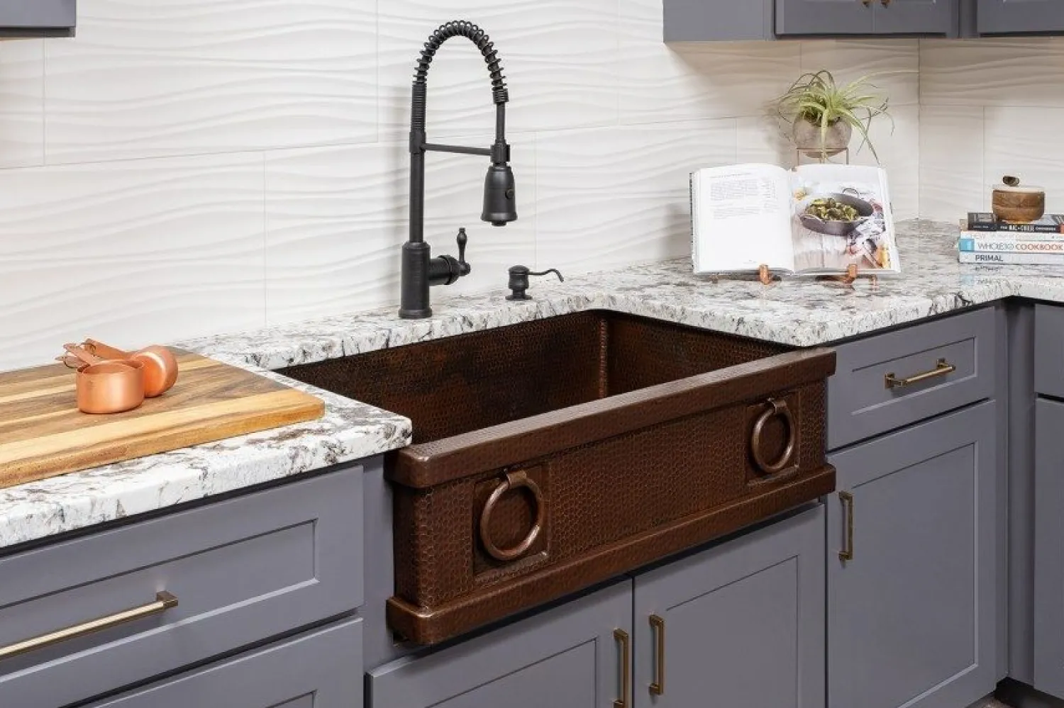 Discount 33" Hammered Copper Kitchen Apron Single Basin Sink with Rings Single Bowl Sinks|Apron Front / Farmhouse Sinks