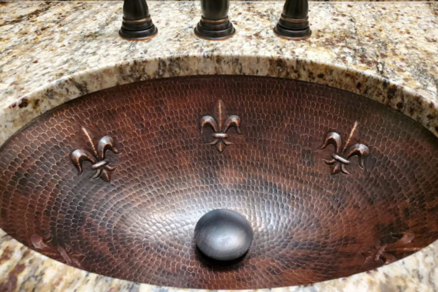 Discount Oval Fleur De Lis Under Counter Hammered Copper Sink Undermount