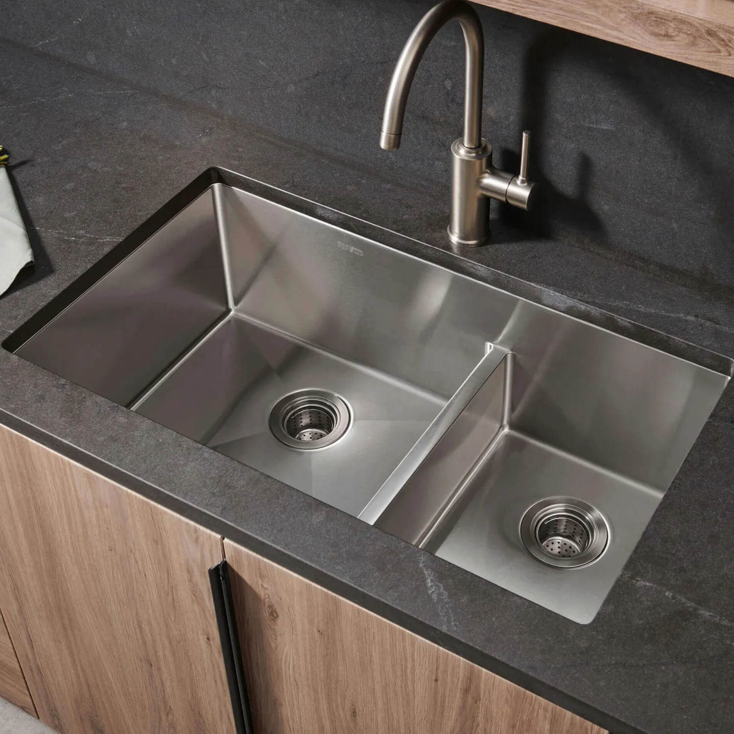 Outlet 36" Double Bowl Kitchen Sink with Low Divder Stainless Steel Sinks|Double Bowl Sinks