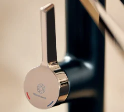 Outlet Single Hole Pull Down Kitchen Faucet | Matte Black & Rose Gold Single Hole