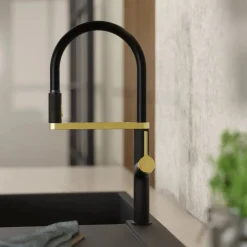 Outlet Single Hole Pull Down Kitchen Faucet | Matte Black & Brushed Gold Single Hole